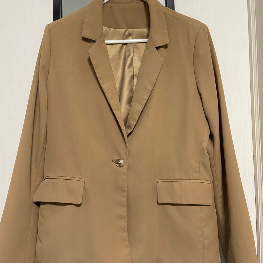 Classic Tan Women's Blazer